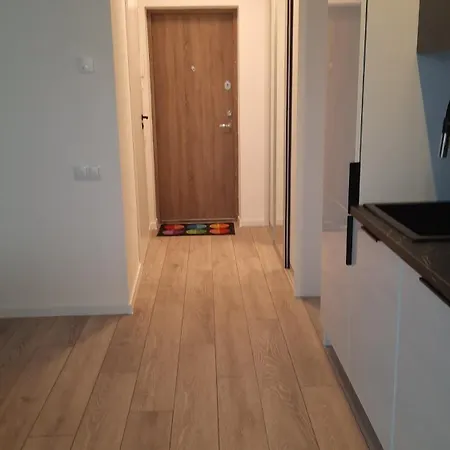 Modernes 2-zimmer-appartement דירה